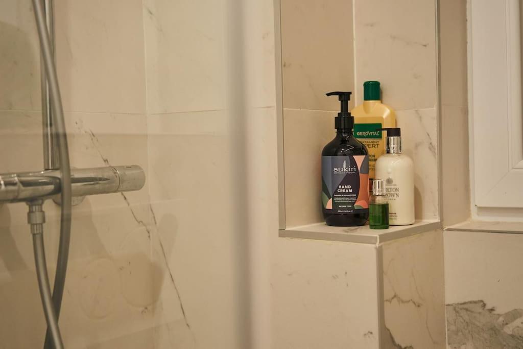 Ultracentral Two Rooms Apartment In บูคาเรสต์ ภายนอก รูปภาพ