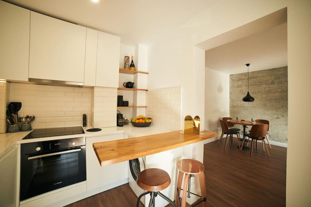 Ultracentral Two Rooms Apartment In บูคาเรสต์ ภายนอก รูปภาพ
